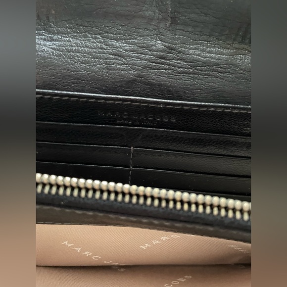 Marc Jacobs Quilted Wallet - Picture 5 of 9